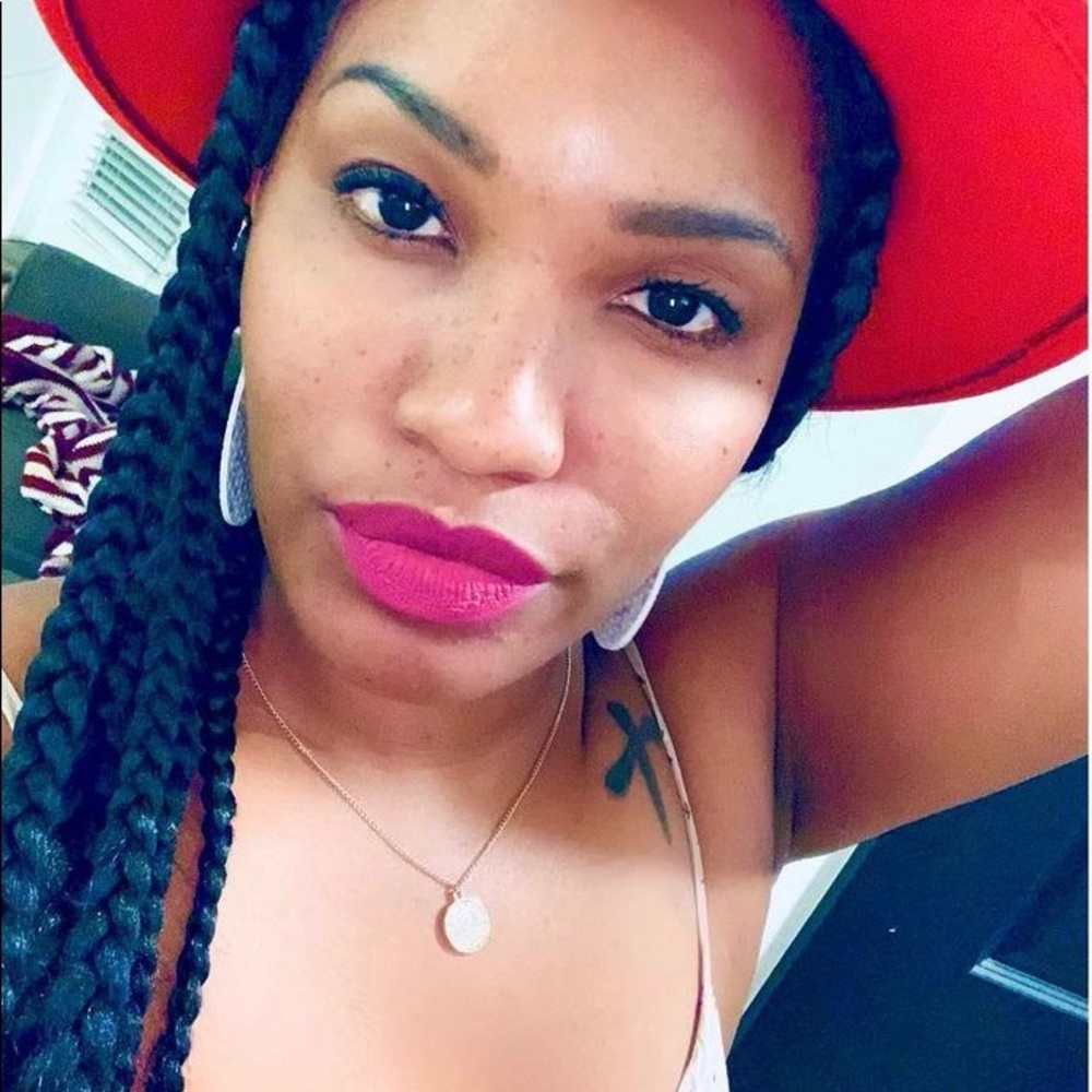 Meet your Posher, Ashauna